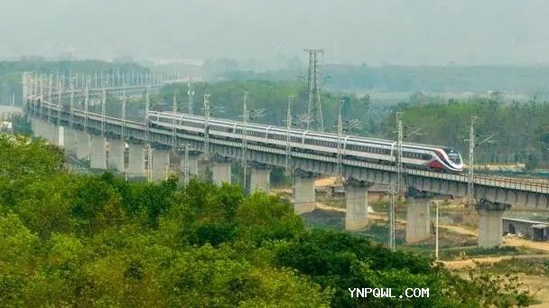 中老铁路跨山海，区域协作优势更显著